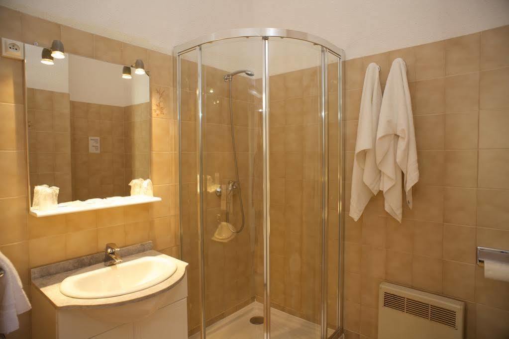 Motel Le Vieux Moulin เอลเลอรูซ ภายนอก รูปภาพ